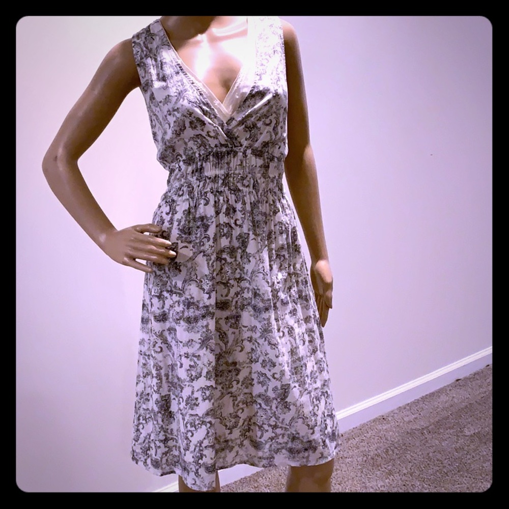 Sleeveless dress